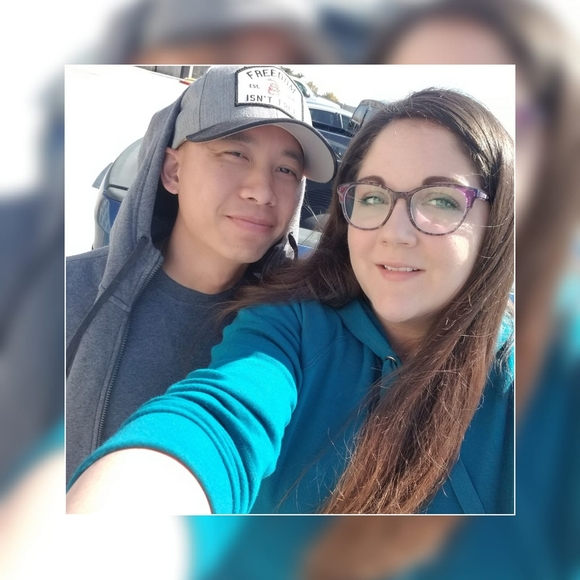 Meet your Posher, Melissa - Picture 1 of 1